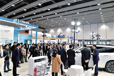 電動車智能化在為汽車業(yè)發(fā)展提供巨大機(jī)會的同時(shí)，也打開了創(chuàng)新的“閥門”