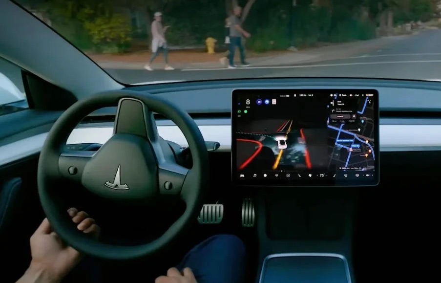 特斯拉司機(jī)過分依賴 Autopilot 釀成慘劇，被控過失殺人